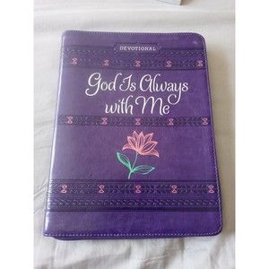 God Is Always With Me Ziparound Devotional (Faux Leather) - Engaging Devotion